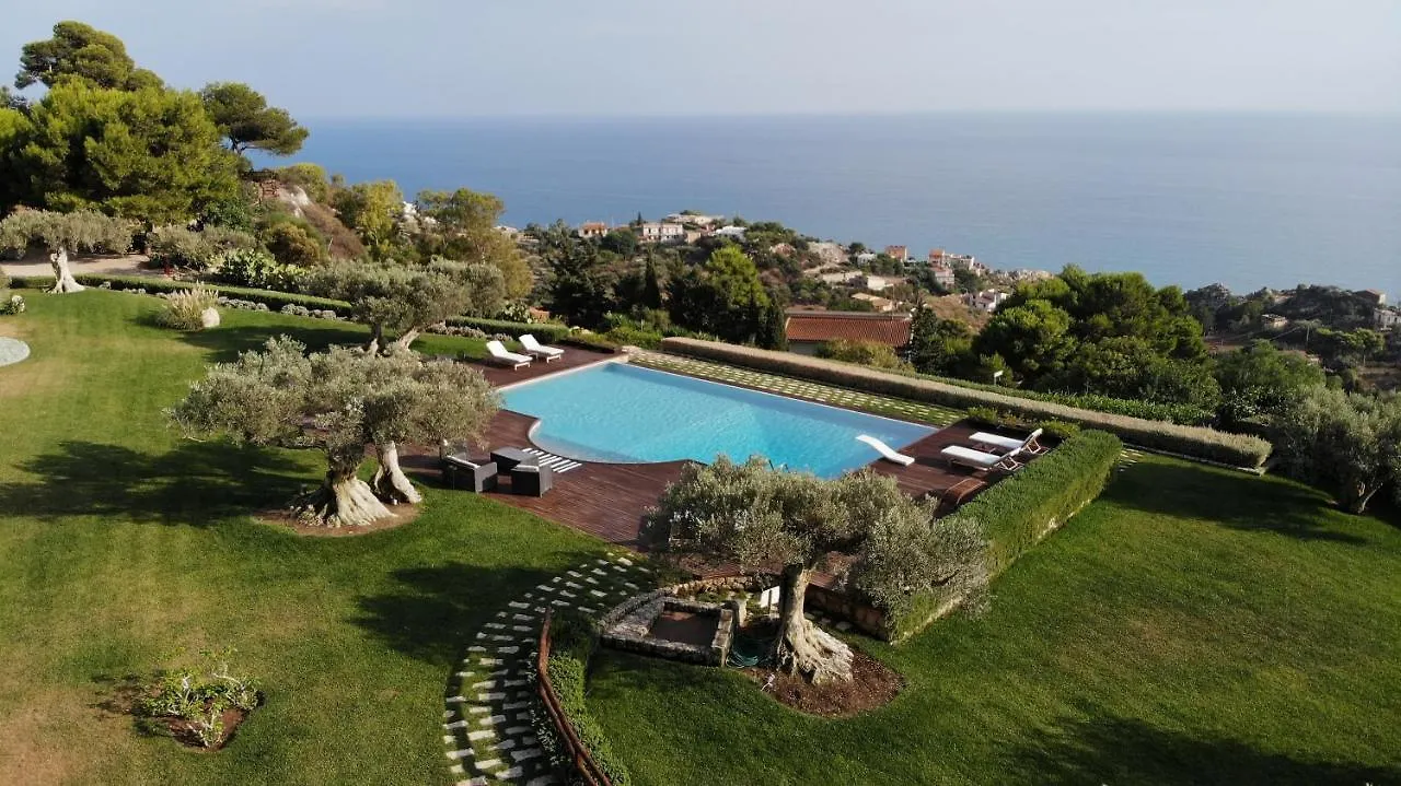 Villa Terra Del Sole 10&2, Emma Villas contacts