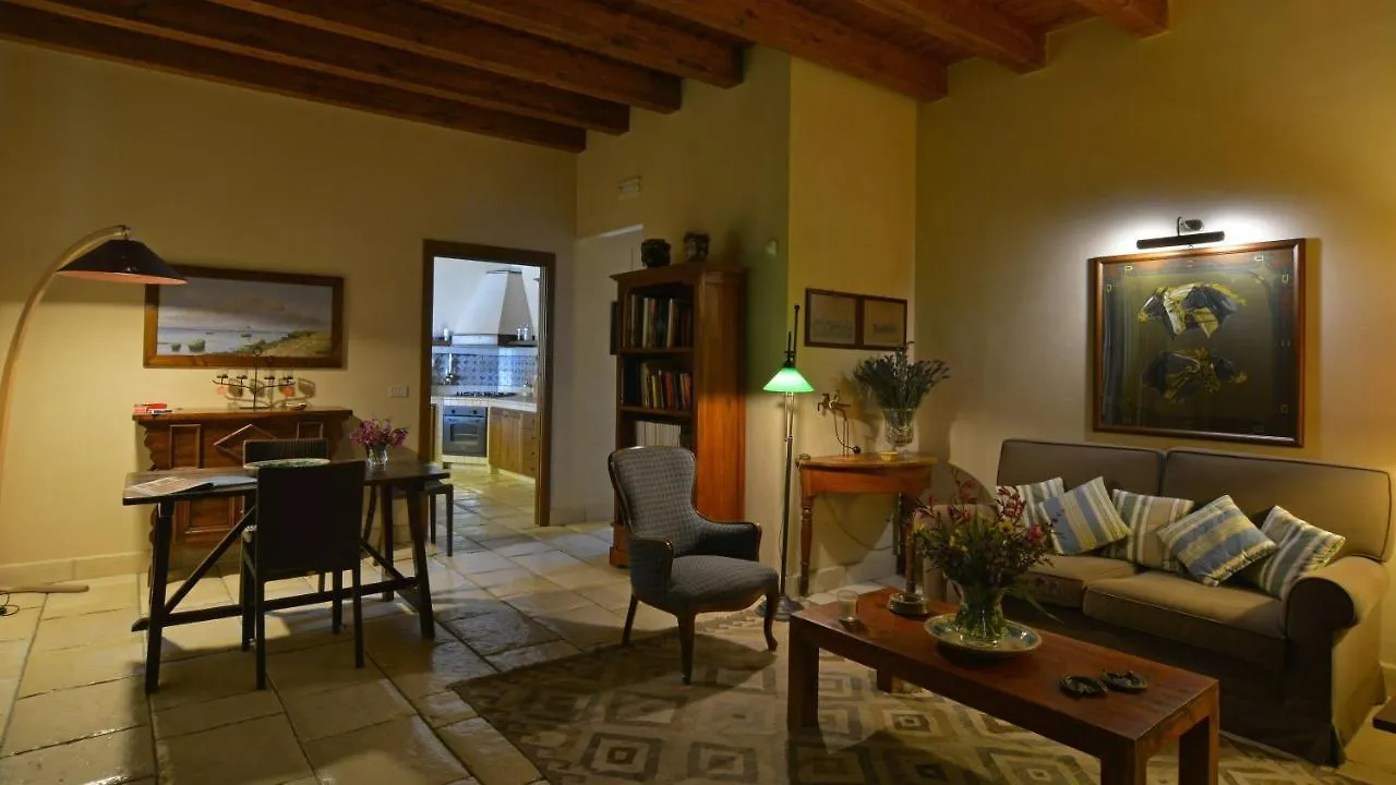 Villa Terra Del Sole 10&2, Emma Villas Licata